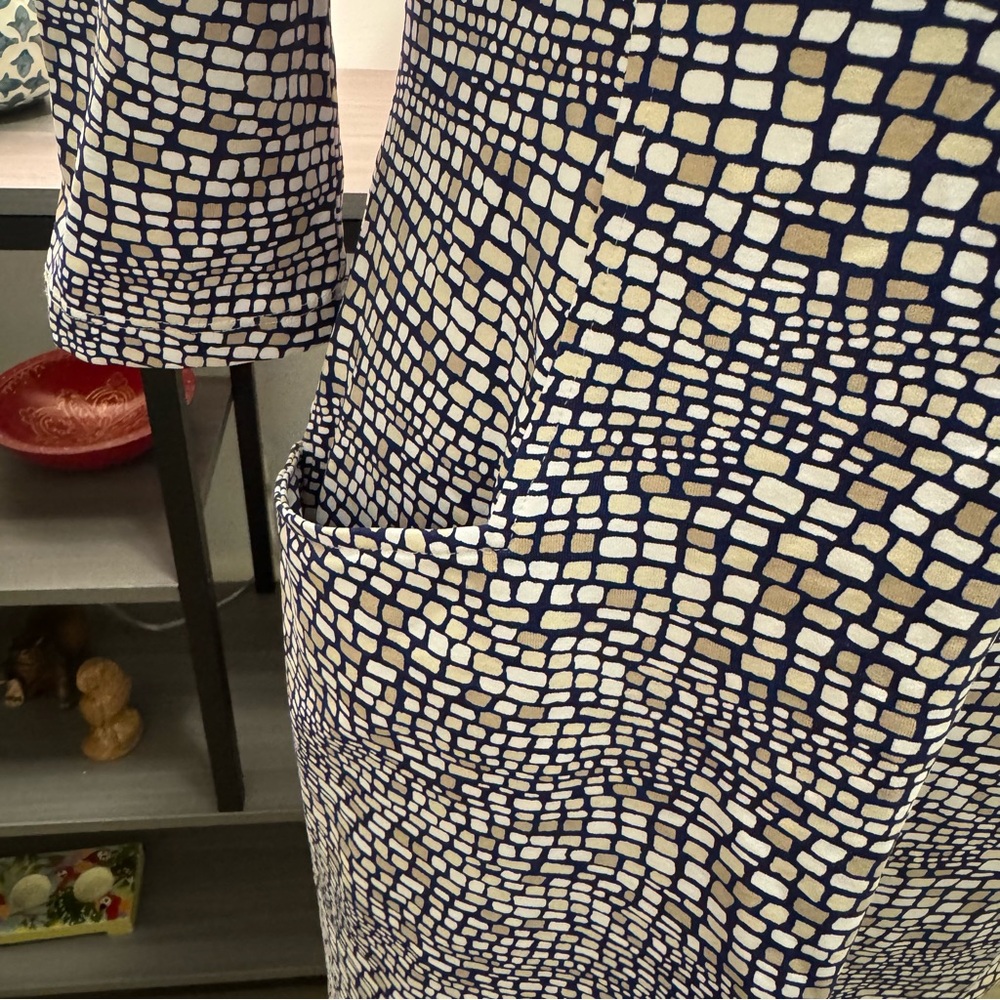 J.McLaughlin Geo Print Stretch Sheath Dress – Navy/Beige – Size S - Picture 2 of 10